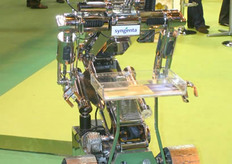 El simpático robot de Syngenta causó sensación durante la feria.