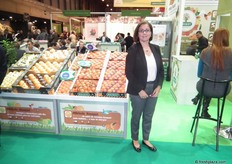 Carlota Pardo, posando al lado de las nuevas CLEMENSOON.