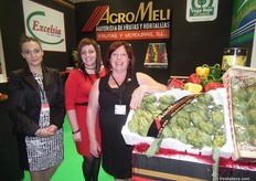 Personal de AgroMeli promocionando las alcachofas Vega Baja del Segura EDICIÓN DE ORO.