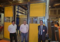 El equipo de ANGEL MIR promocionando la novedosa Puerta Súper Rápida Doble Pass Ecosprint Higiénica.