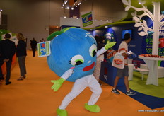 Le Apple, de Blue Whale, entretuvo a los visitantes.