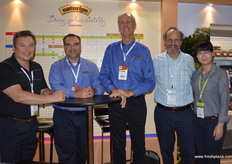 Rick Burden, Mario Flores, Clay Wittmeyer, Felipe Jullerat y Miri Liu formaron el equipo de Naturipe.