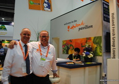 Ger van Burik (Holland Fresh Group) y Co van Es (Milestone Fresh). Felicidades a Ger van Burik por el nuevo diseño del pabellón de Holanda.