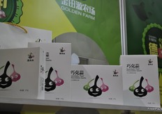 Envase regalo de ajo negro de Golden Farm.