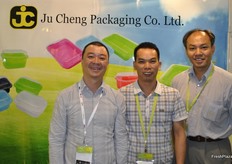 Ju Cheng Packaging Co. Ltd. es una compañía china productora y diseñadora de envases blister. La compañía también está registrada en Australia y ha abierto una oficina en ultramar. en Hong Kong estuvieron Tony, Freeman Li y Calvin Ho.