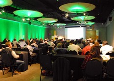 Gran interés en la presentaciones durante la feria.