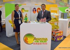 Marlene Fárez y Jorge Fárez, equipo directivo de la expositora ecuatoriano Asociación 3 de Julio. Esta productora y exportadora de bananas participó por primera vez en la feria este año.