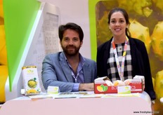 Ricardo Silva y Alejandra Bustamante, de Ecuaexotics, compañía ecuatoriana que produce y exporta fruta tropical, como pitahaya y granadillas, a todo el mundo.