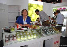 Josefina Mena, de Moyca, España. Muchas de las diferentes variedades de uvas que trajo consigo suscitaron mucho interés, en especial las variedades más dulces.