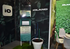 SOLUT-ION Medidor de nutrientes en tiempo real expuesto en el stand de Ioland.  