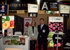 Teodora Floreán y Daniel Ridley Thomas, de Río Cinca, productores de; en concreto “los más tempranos de cereza y los mejores de fruta de hueso”