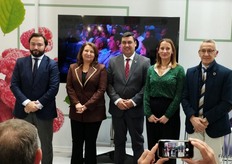 Presentación en el stand de Freshuelva del 8º Congreso Internacional de Frutos Rojos de Huelva, que se celebrará los próximos 20 y 21 de junio.