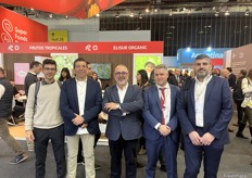 Parte del equipo de Reyes Gutiérrez, empresa productora, importadora y exportadora de aguacate y mango.