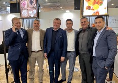 Equipo del grupo Madremia y su empresa Futur Fruits.