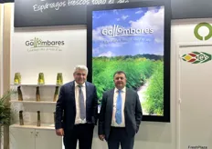 Francisco Delgado y Pedro Sillero, en el stand de la empresa granadina Los Gallombares, productores, importadores y exportadores de espárrago verde.