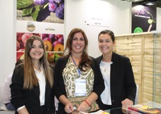 Muchas sonrisas en el stand de Family Crop