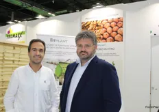 Raúl Pérez Lobo y Javier Alonso Meseguer de la empresa productora de nueces Frutos de Vettonia y viveros Hitplant