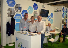 Manuel Lavandeira, Laia Torregrosa y Florencio Paesa, en el stand de Ilerfred, que presentó en la feria sus túneles de preenfriado rápido