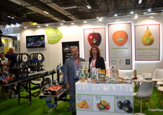 Miguel y Rosario, en el stand de Xeda Ibérica - Eurolabel