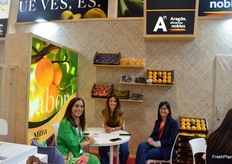 Sonrisas en el stand de Mifra