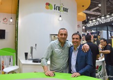 Sonrisas en el stand de Fruver
