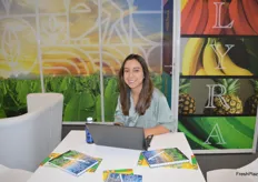 María Ramírez de la empresa Lyra, son exportadoras de banano de Ecuador.