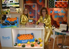Las hermanas Núria y Silvana Sorlí, de Frutas Sorli, empresa castellonense productora y comercializadora de cítricos y aguacate.