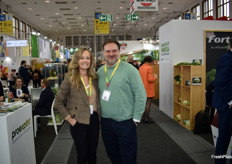 Patricia Vallejo y Joaquín Fernández, de UNIQ, de vuelta por la feria. 