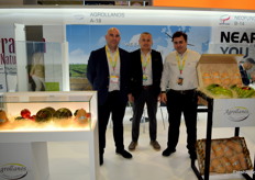 En el stand de Agrollanos, Raúl Arroyo, Gustavo Almarcha y Jesús Cañadillas