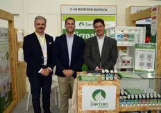 Massimo Zorzi, Ismael Pérez y Moisés Muñoz, de Biorizon Biotech. La compañía es la primera en el mundo en haber registrado 4 bioestimulantes a nivel europeo