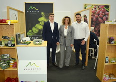 Miguel Ángel Esquerdo, Eva Pérez y Pepe Sánchez, de la empresa familiar El Montes Fresh Group