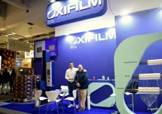 Iván Garayar y Diego Moreno, de la empresa Oxifilm, fabricantes de estirábiles de filmes macroperforados