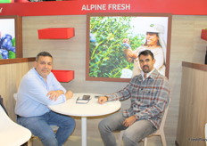 lpine Fresh, exportadores peruanos de berries, espárragos, y otros.José Centurión (director de agricultura de Alpine Fresh) y Fernando Ascenzo, de NB Pasia.