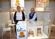 Julia y Jorge García, en el stand de La Cotizada, productores valencianos de nueces ecológicas.