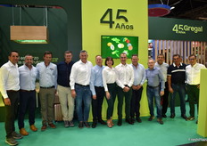 Equipo de la murciana Gregal, productora de melón y hortalizas, celebrando su 45 aniversario.
