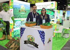 Eliseo Márquez director general y Fernanda Flores director comercial de Avocados D’eliseos de México.