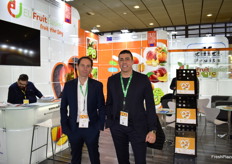 Xavi Nolla, director de Iberian Premium Fruits y Juan Carlos Martínez, de The Natural Hand, que recientemente se integró al grupo.