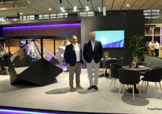 Daniel Baena y José M.ª Meseguer, de CMSA, que ha puesto el foco en Berlín en sus nuevos envases de papel y bambú para productos frescos