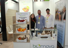 Los hermanos M.ª Teresa, Jesús y Emilio Moreno, de Biomova