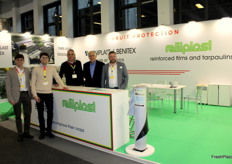 Equipo de la empresa valenciana Beniplast Benitex, especializada en textiles agrícolas