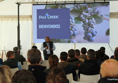 Seguidamente, Paul Nselel, Chief Commercial Officer de Fall Creek
