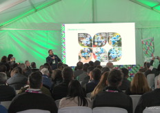 El último turno fue para Manuel Garcés, Commercial Director de arándanos para EMEA, quien detalló las características de las variedades de arándanos de Planasa