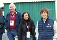 Paul Vaughan y Marta García, de Keelings, junto a Harold Huot, de Surberry