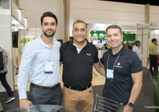 Anibal Campos de Agrivale (uvas), José Jalil de Tanus Jalil (importador de Argentina) y Graco Farias de Agrivale (uvas)