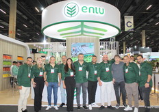 El Equipo de Enlu Frutas en su 1er día de la feria.