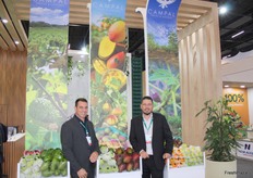 Rodrigo Fabiano y Francisco Fabiano representando a Campal Frutas.