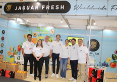 El equipo de Jaguar presentes en la feria. Representado por Christian de Hass y Ron Jongejan.