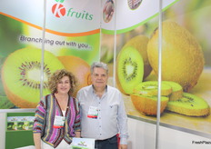 Haza Kontogiannis & Spiros Kontogiannis de Med Fruit en el pabellón de Grecia