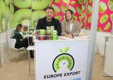 Tolis Tsinoglou y Dimitra Tzella, exportadores de Kiwi de Grecia.