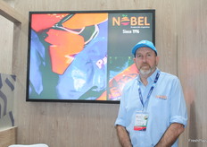 Tisocco Néstor representando a Nobel de Argentina